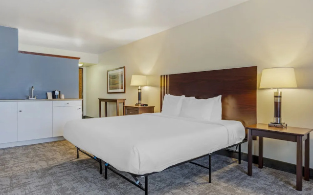 Seaport Inn and Suites