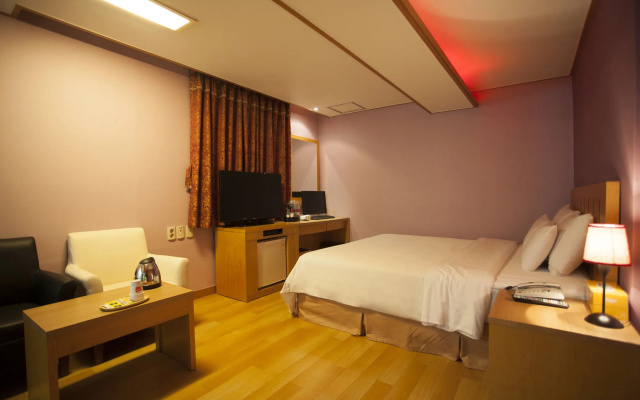 Prince Hotel