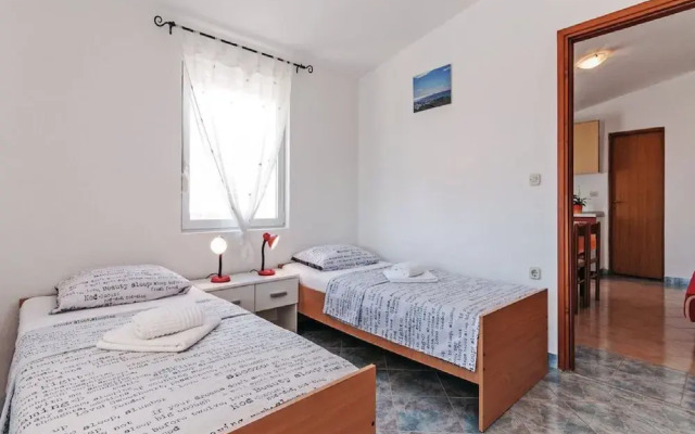 Apartments Hak - One Bedroom Apartment With Balcony