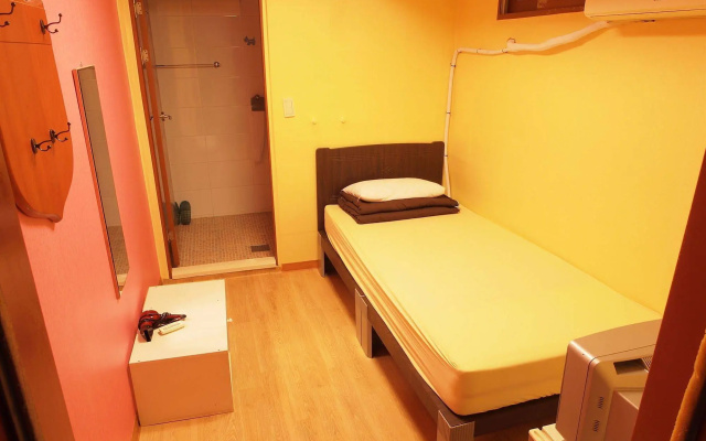 Shinchon Hostel