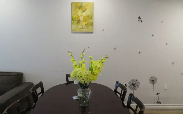 Fully Furnished Apartments near CSUN
