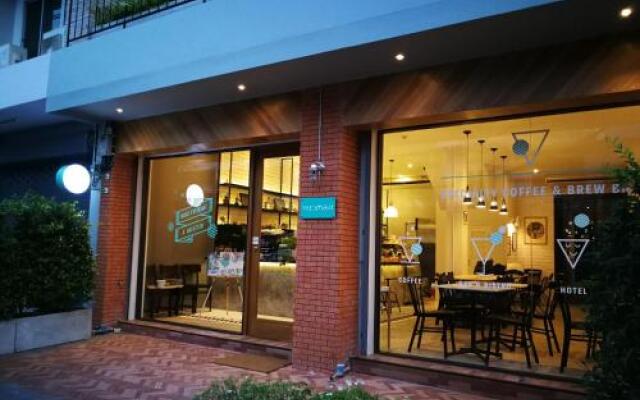 Отель Vacation Bangkok The Artistic Home Бангкок вид на фасад