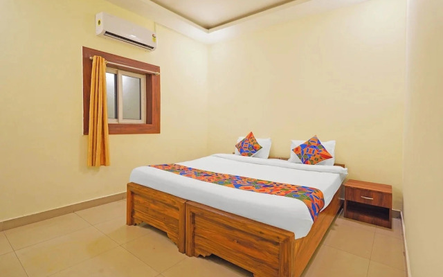 Fabhotel Arc Homes
