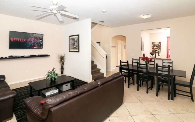 Renovated Home Near Beach and Shopping