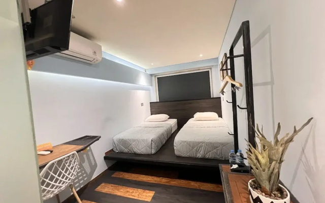 C Family Hotel