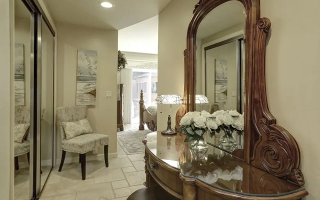 150 Ocean View 2 Bedroom Condo by Redawning