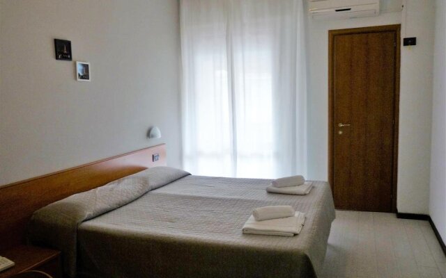 Hotel Pierre Riccione комната для гостей