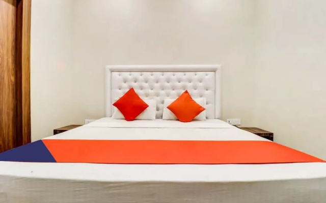 Goroomgo Harihar Guest House Haridwar