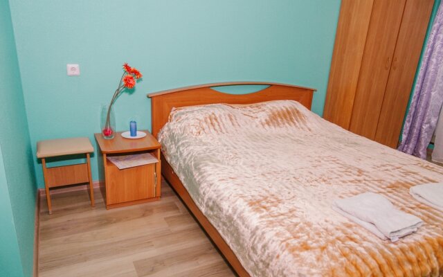 Гостиница Economy on Baykalskaya 234B-4-16 в Иркутске отзывы, цены и фото номеров - забронировать гостиницу Economy on Baykalskaya 234B-4-16 онлайн Иркутск вид на фасад
