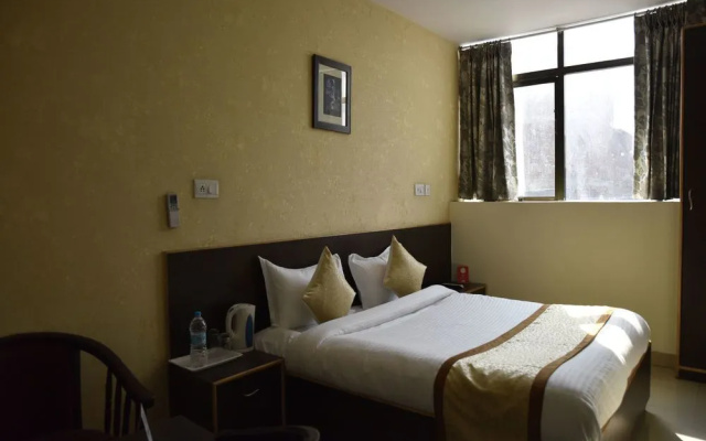 OYO 8040 Hotel Ananta Inn