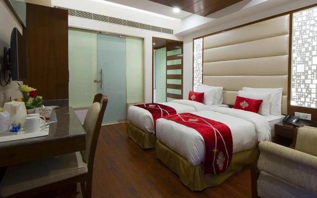 Hotel Swaran Palace