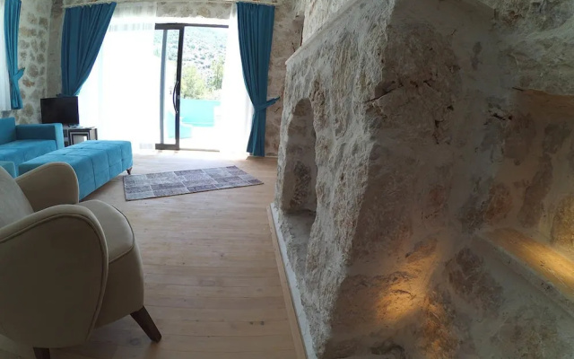 Villa Stone 2