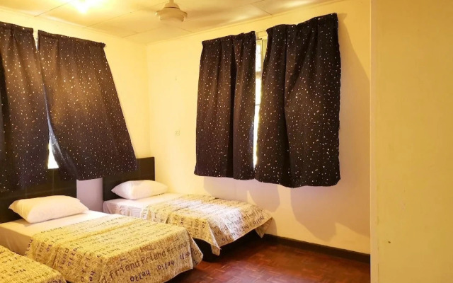 Le Le Seaside Villa Tanjung Aru