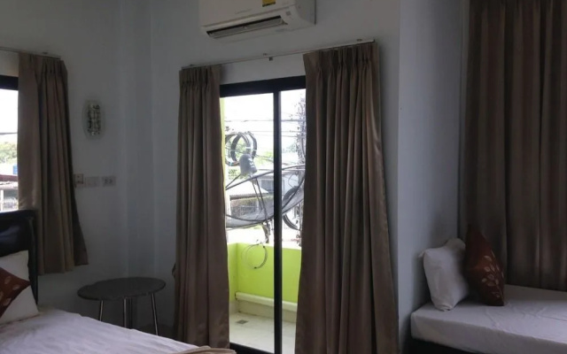 Smile Home Bed & Breakfast Trang