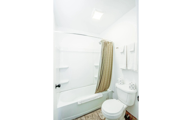 Travelier Motel - Macon