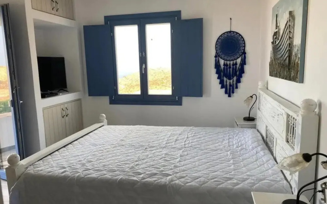 Folegandros Enchanting Cycladic Home Sunset Views