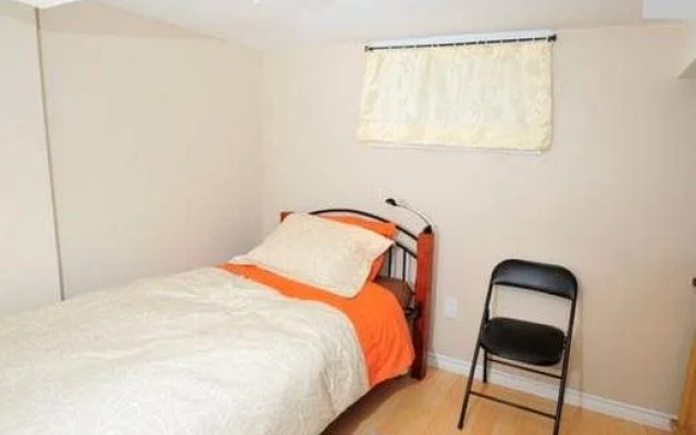 Torontos Favourite Urban B & B