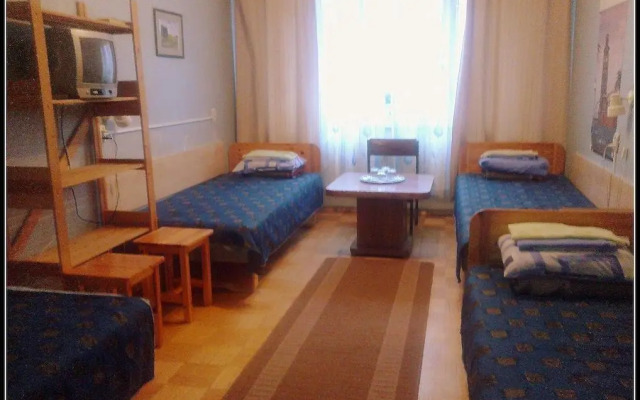 Mahtra Hostel