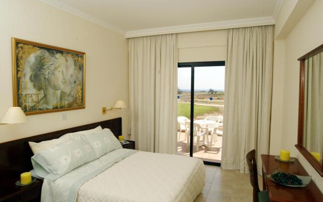 Panareti Coral Bay Hotel комната для гостей