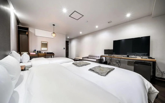 Suwon Grace Hotel