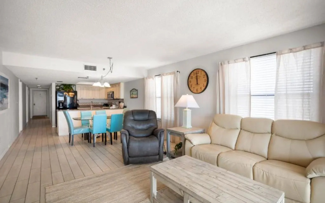 405 Beach Place Condos