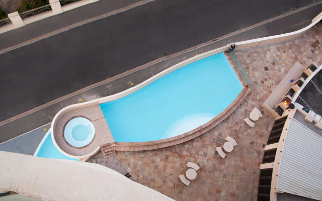 Loddeys Ocean View Apartments