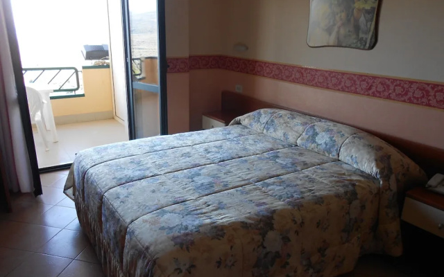 Hotel De La Ville