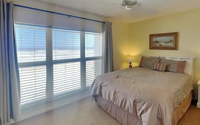 Trade Winds 31 by Distinctive Beach Rentals