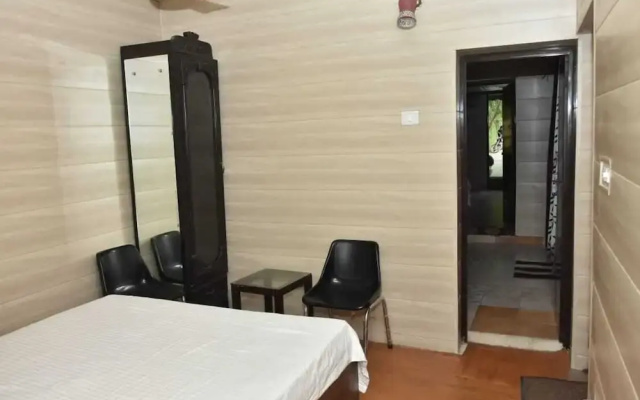 Remarkable 6-bedroom Farmhouse in South Delhi
