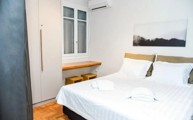 Central apartment at Echarxia 2 beds for 4 pers