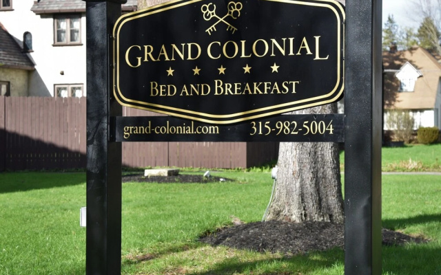 Grand Colonial B&B