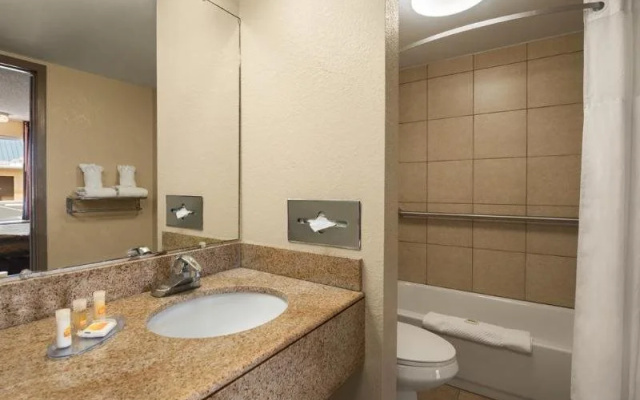 Days Inn Tampa North of Busch Gardens
