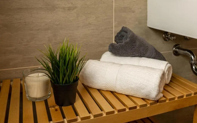 FULL HOUSE Studios - Orange Apartment - NETFLIX, WiFi inkl