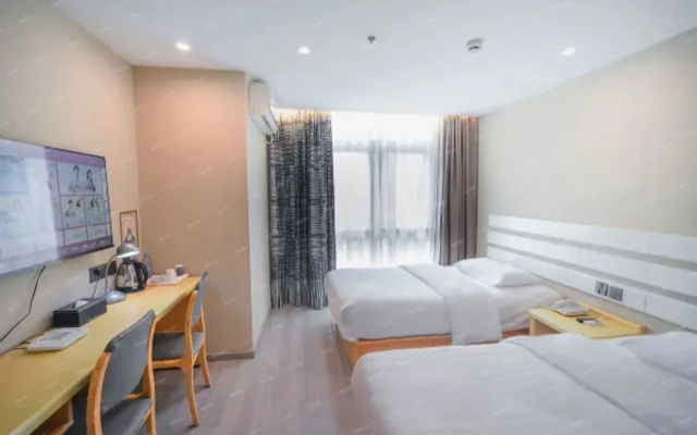 Home Inn (Xiamen Railway Station East Hubin Road)