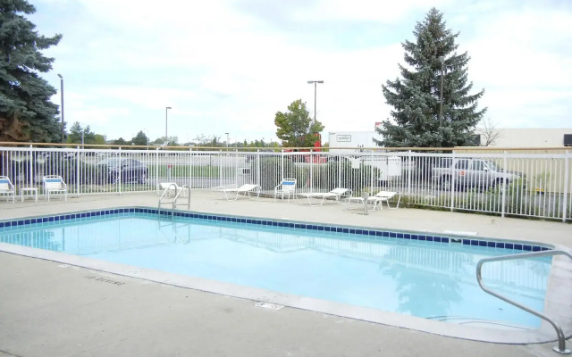 Quality Inn Holland - Toledo