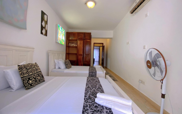 The La Mera Beach Apartments