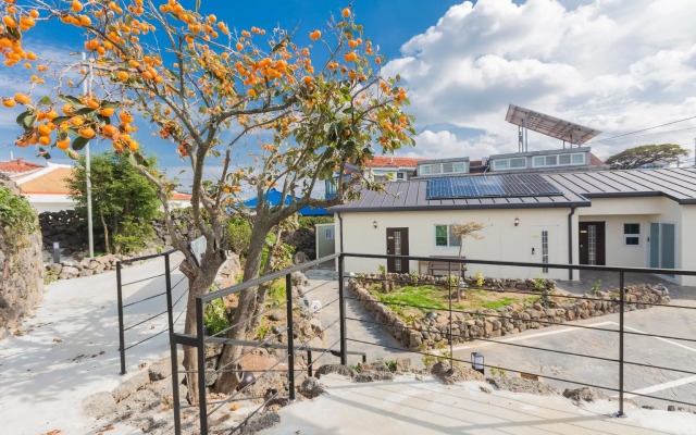 Jeju hani house shinchonri