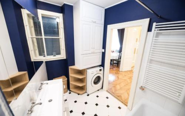 Gellert Terrace Apartment Near Spa