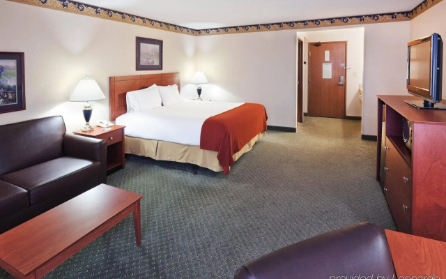 Holiday Inn Express Hotel & Suites Dallas Lewisville by IHG