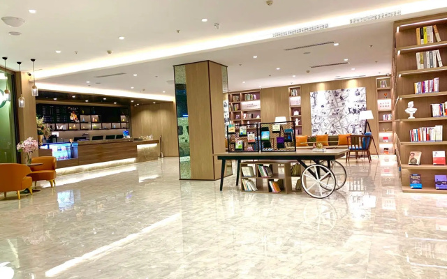 Hanting Hotel Yuxi Nie'er Music Square