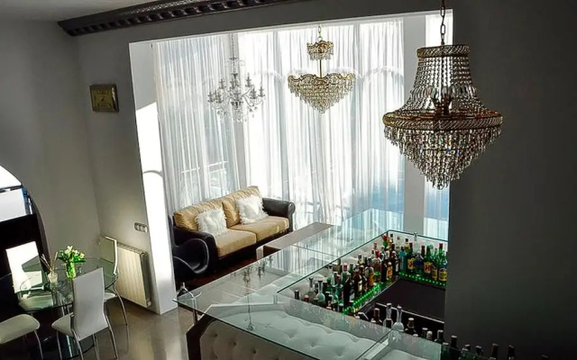 Villa Ani+
