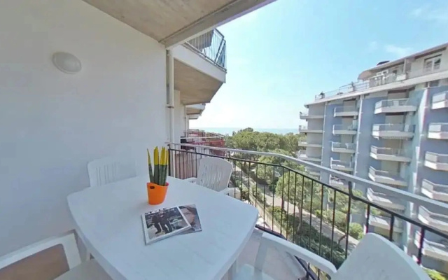 Front row Seat to the sea With Pools