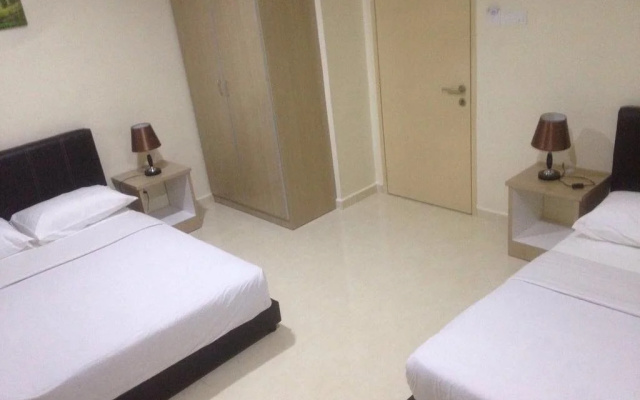 OYO 89831 Sri Sena Hotel