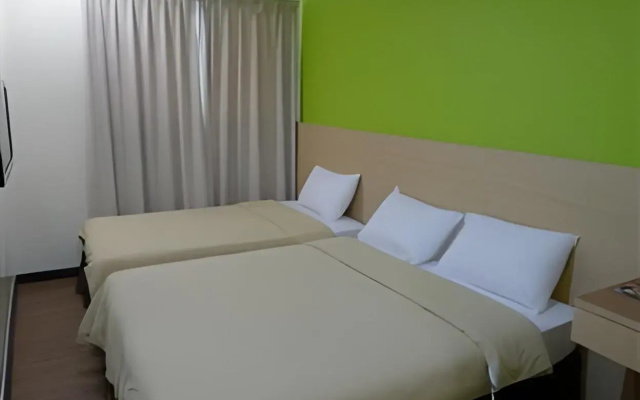 Maxim Hotel
