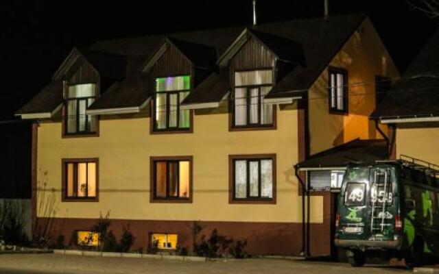 Отель Guest house Altay Кыргызстан, Каракол - отзывы, цены и фото номеров - забронировать отель Guest house Altay онлайн вид на фасад