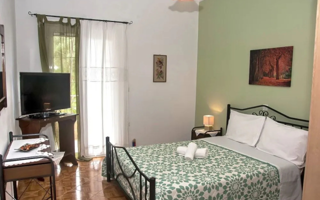 Holiday Apartments - Pelekas Beach