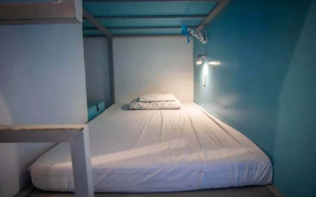 Mad Monkey Hostel Boracay