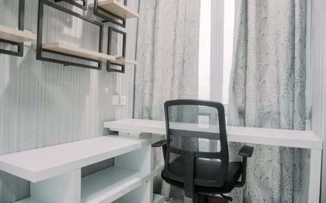 Homey And Comfy Stay Studio Apartment At B Residence