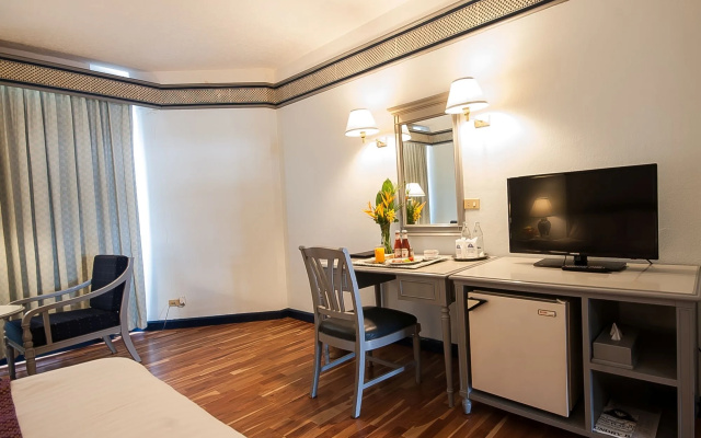 Diamond Plaza Hotel
