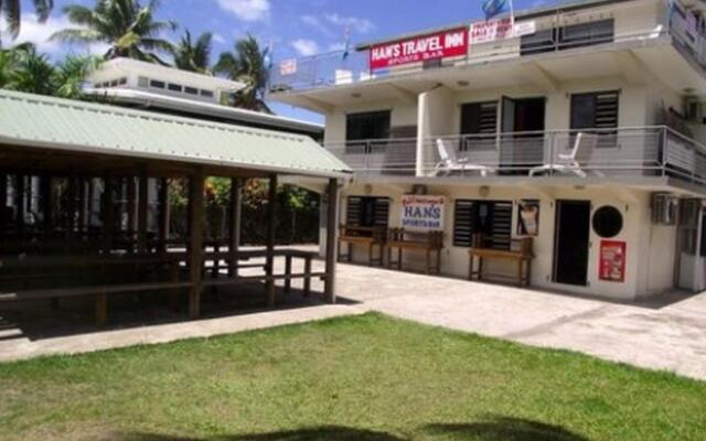 Отель Hans Travel Inn вид на фасад